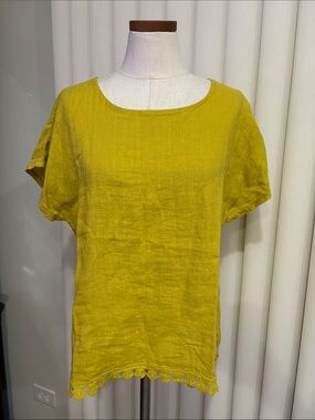 Francesca Bettiini Women's mustard Yellow Linen cap Sleeve Top Scallop lace Hem